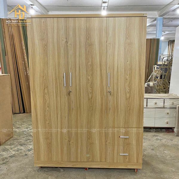 Tủ Áo Gỗ MDF Chống Ẩm Cho Nhà Phố 1 Tủ quần áo gỗ MDF chống ẩm hiện đại, màu sắc trung tính phù hợp không gian trẻ trung và năng động